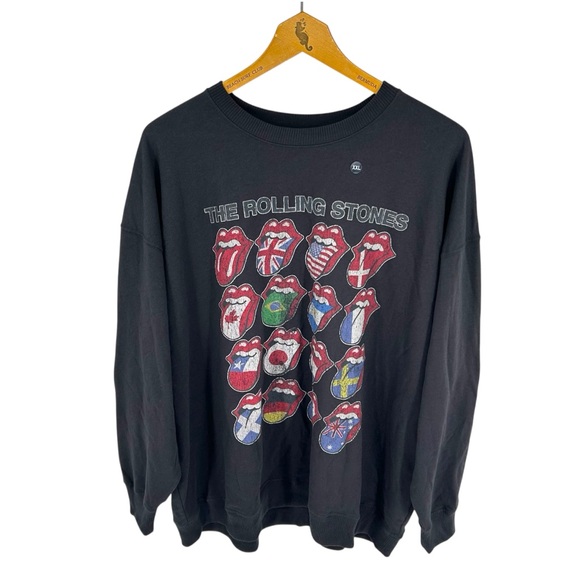 Hollister Tops - NWT Hollister The Rolling Stones Oversized Lips Graphic Pullover Band Sweatshirt